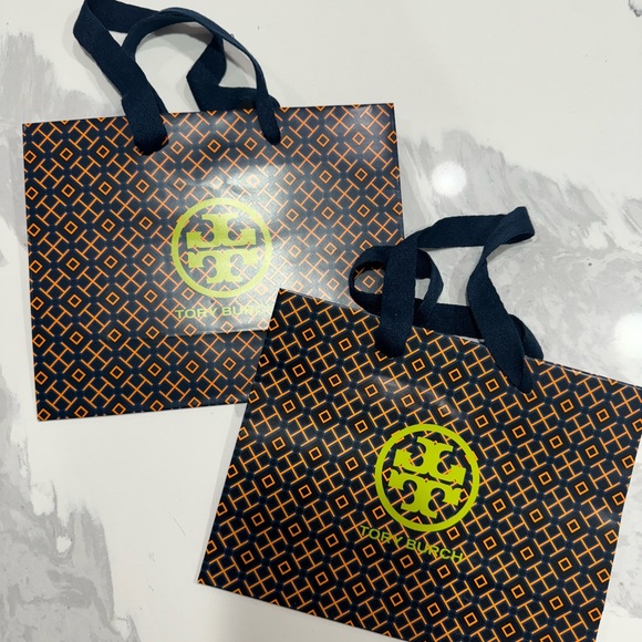 Tory Burch set of 6 shopping bags - Picture 2 of 2